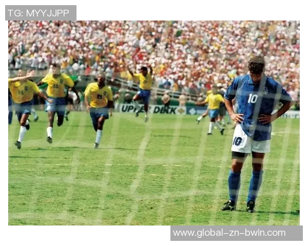 意大利巴西传奇球星同场竞技巴乔卡福罗马里奥重温经典对决 意大利巴西传奇球星同场竞技巴乔卡福罗马里奥重温经典对决