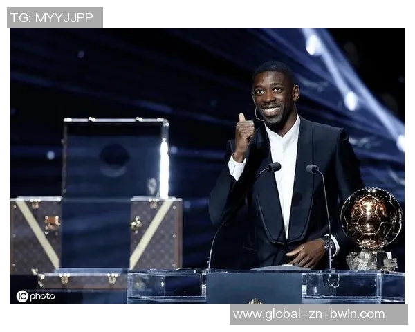 登贝莱荣获家乡城市奖章市长亲自颁发庆祝新科金球奖得主 登贝莱荣获家乡城市奖章市长亲自颁发庆祝新科金球奖得主