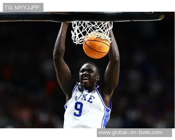 太阳主帅称赞马卢阿奇表现出色反应令人满意展现自信与进步 太阳主帅称赞马卢阿奇表现出色反应令人满意展现自信与进步