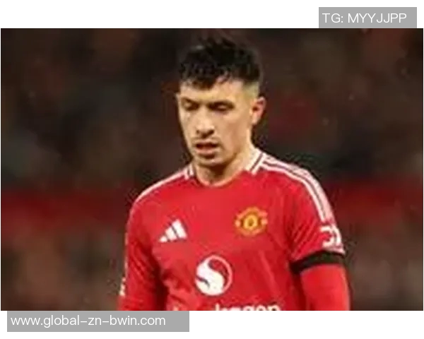 利桑德罗随队恢复有球训练预计10月底前重返赛场 利桑德罗随队恢复有球训练预计10月底前重返赛场