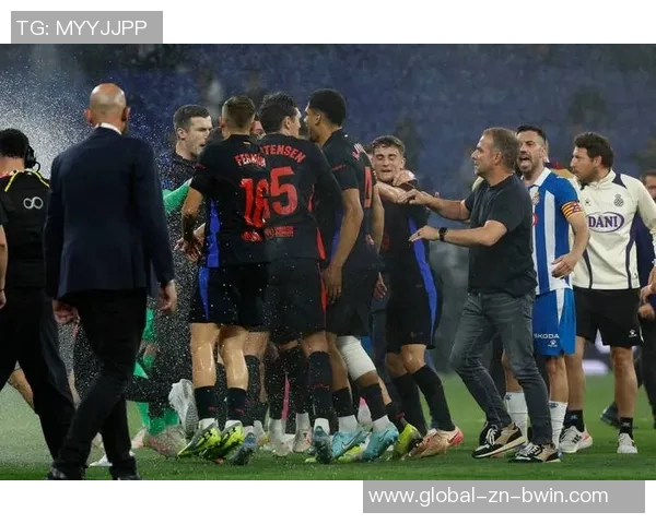 弗里克谈球队失利原因称与体系无关回忆上赛季欧冠惨败国米 弗里克谈球队失利原因称与体系无关回忆上赛季欧冠惨败国米