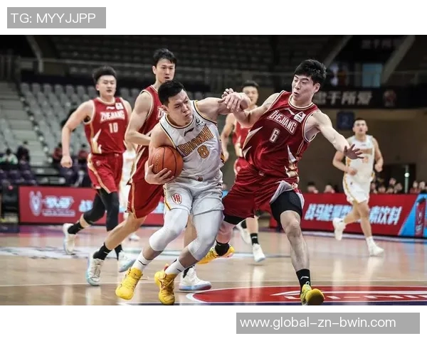 文班在CBA首节遭遇重创五次失误三次犯规表现不佳引发热议 文班在CBA首节遭遇重创五次失误三次犯规表现不佳引发热议