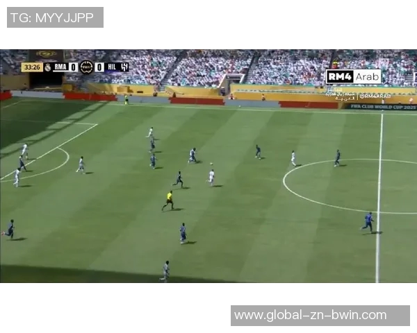 罗德里戈禁区内巧妙漏球晃倒后卫右脚弧线球精彩破门 罗德里戈禁区内巧妙漏球晃倒后卫右脚弧线球精彩破门