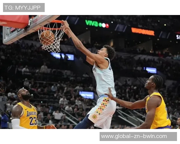 卡斯尔表现出色25分钟内高效砍下16分9助攻仅1次失误助力球队胜利 卡斯尔表现出色25分钟内高效砍下16分9助攻仅1次失误助力球队胜利