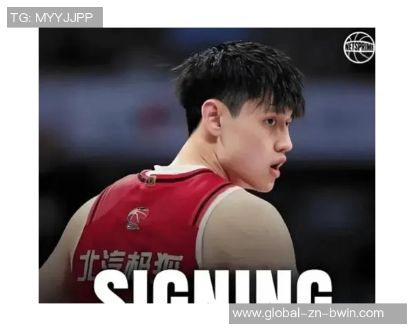 篮网队抵达澳门备战中国赛名宿卡特亲临助阵激励球员 篮网队抵达澳门备战中国赛名宿卡特亲临助阵激励球员