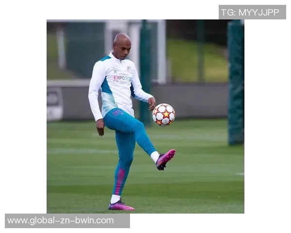 罗德里因肌肉受伤缺席后重返曼城训练状态回暖 罗德里因肌肉受伤缺席后重返曼城训练状态回暖