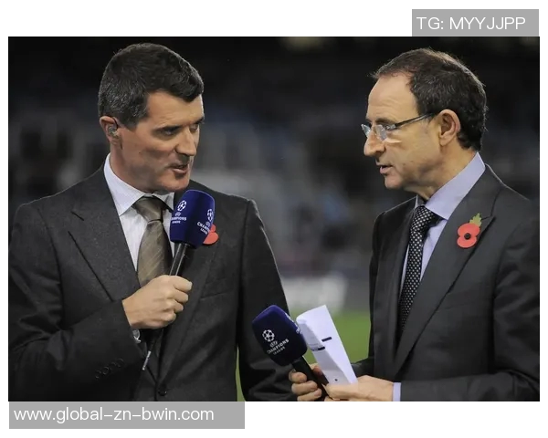 基恩与卡拉格在播客节目中巧遇撞衫引发笑料一脸懵的瞬间 基恩与卡拉格在播客节目中巧遇撞衫引发笑料一脸懵的瞬间