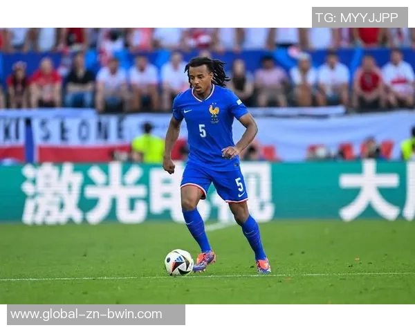 前法国国脚批评恩里克对登贝莱使用不当欧冠首发决策值得反思