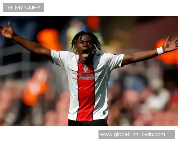 拉拉维亚谈夏季防守训练称自己是一名出色的防守者 拉拉维亚谈夏季防守训练称自己是一名出色的防守者