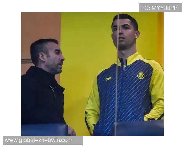 C罗愤怒出局后迅速返回更衣室沙特媒体独家报道比赛心情