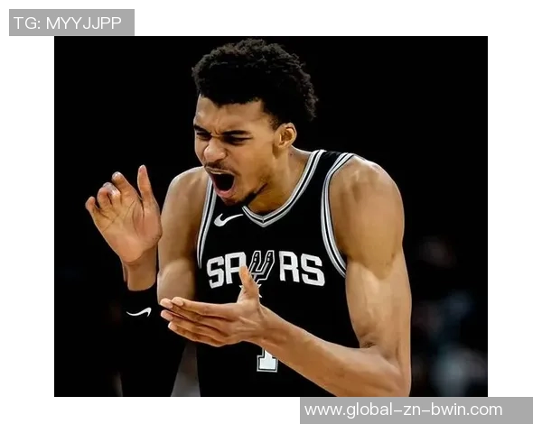 2米26控卫文班亚马展现全能球技助攻队友三分球精彩瞬间 2米26控卫文班亚马展现全能球技助攻队友三分球精彩瞬间