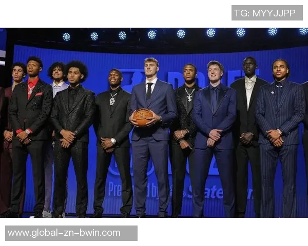 弗拉格成为詹姆斯后最年轻球员达成250分100板50助成就 弗拉格成为詹姆斯后最年轻球员达成250分100板50助成就